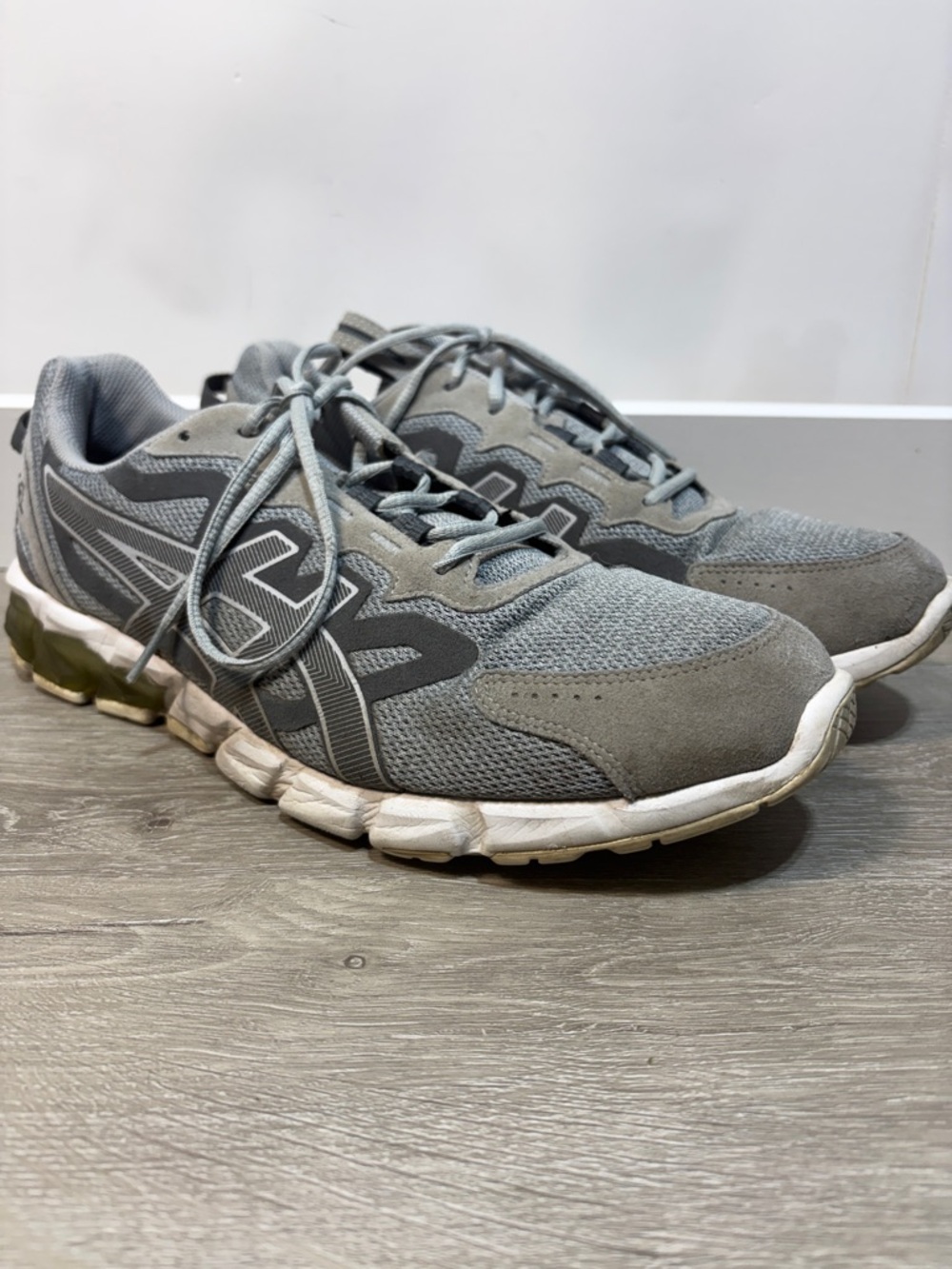 Asics gel-quantum 90 mens gray running shoes size 11 1/2